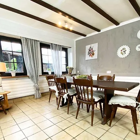 Tatil Evi Gemuetliches Reiheneckhaus Mit Balkon Burscheid