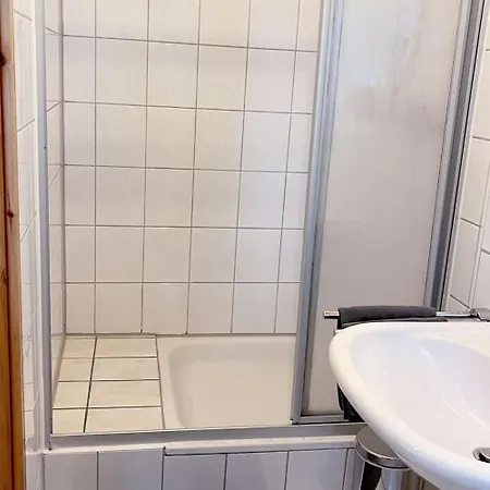 Gemuetliches Reiheneckhaus Mit Balkon