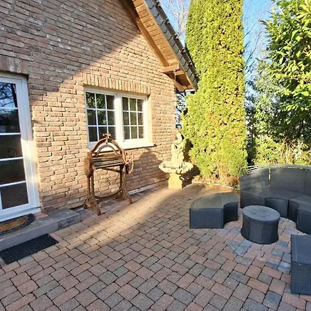 Gemuetliches Reiheneckhaus Mit Balkon