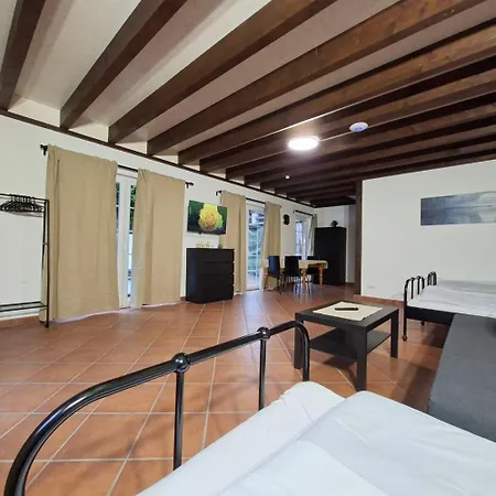 Tatil Evi Gemuetliches Reiheneckhaus Mit Balkon