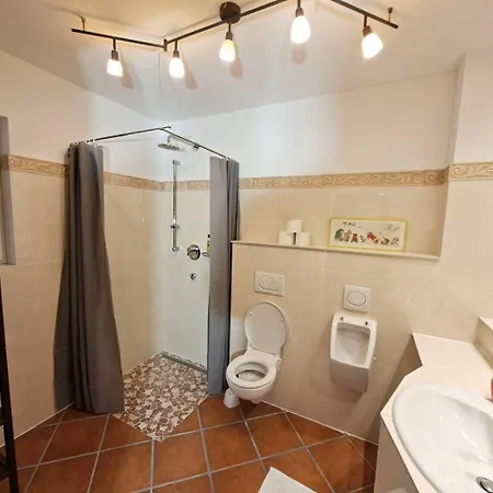 Gemuetliches Reiheneckhaus Mit Balkon