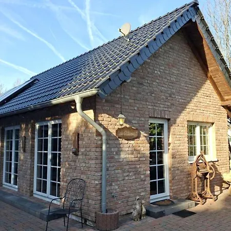 Gemuetliches Reiheneckhaus Mit Balkon